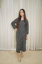 Midnight Petal – 2PC Linen Stitched Suit