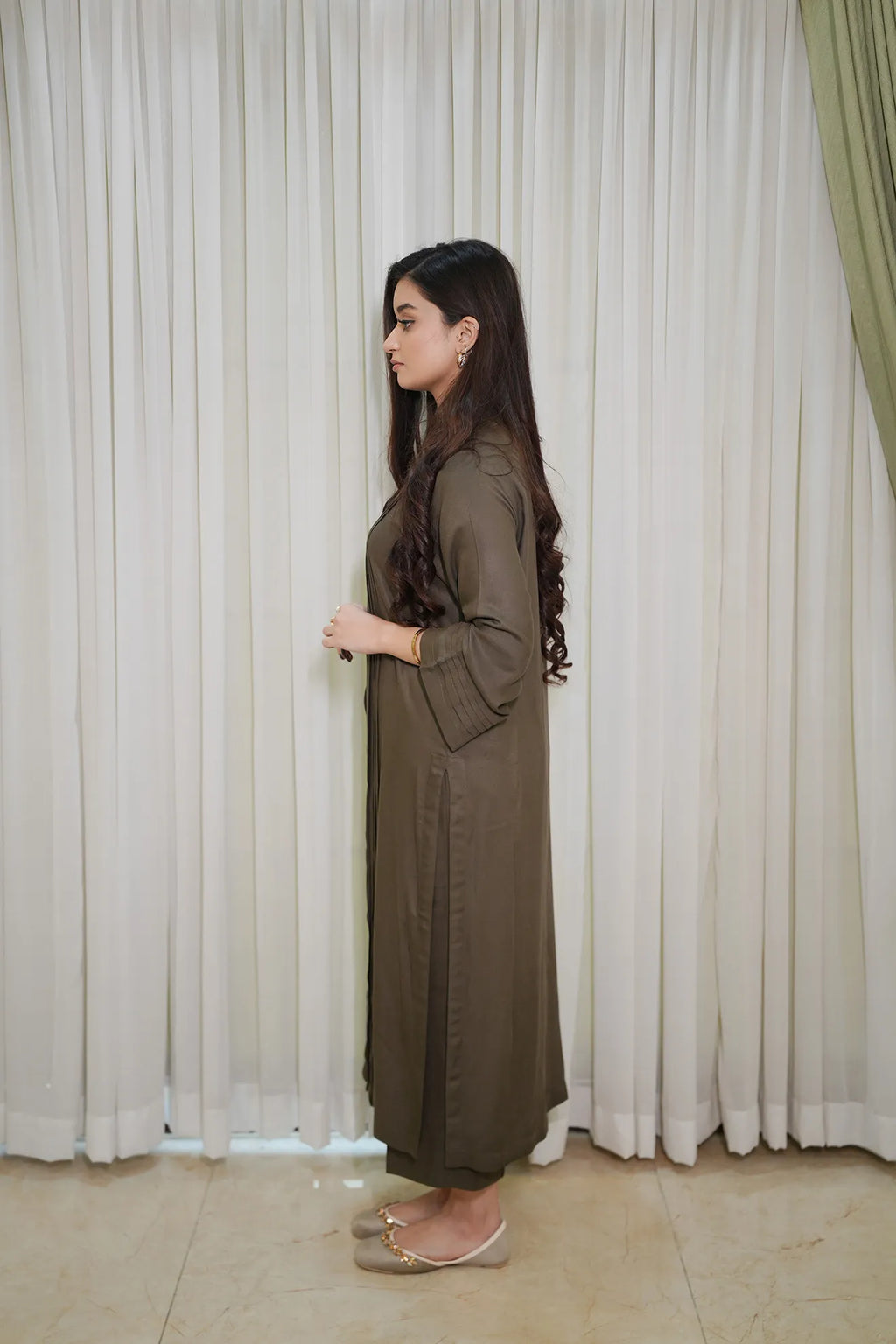 Olive Reverie – 2PC Linen Stitched Suit