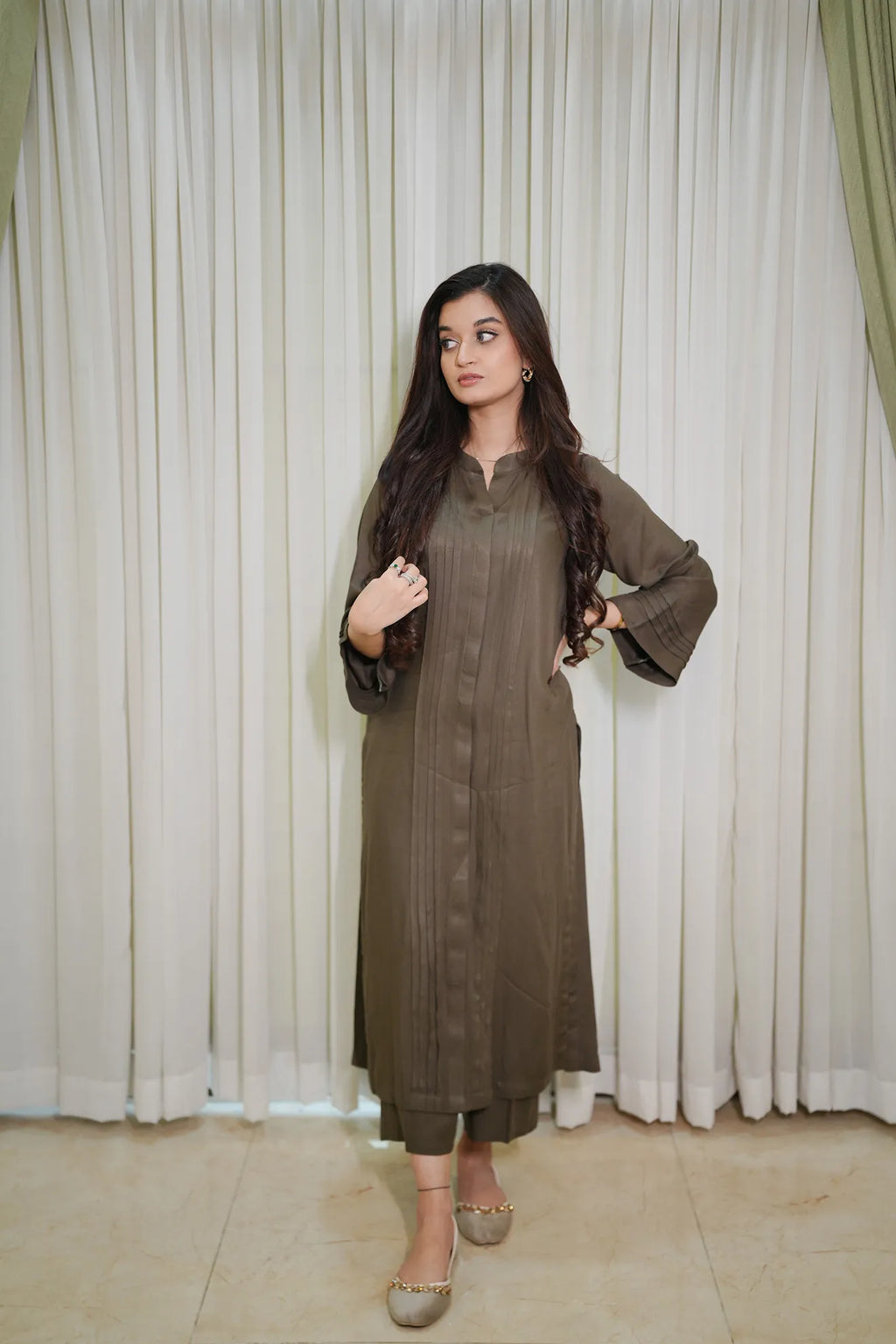 Olive Reverie – 2PC Linen Stitched Suit