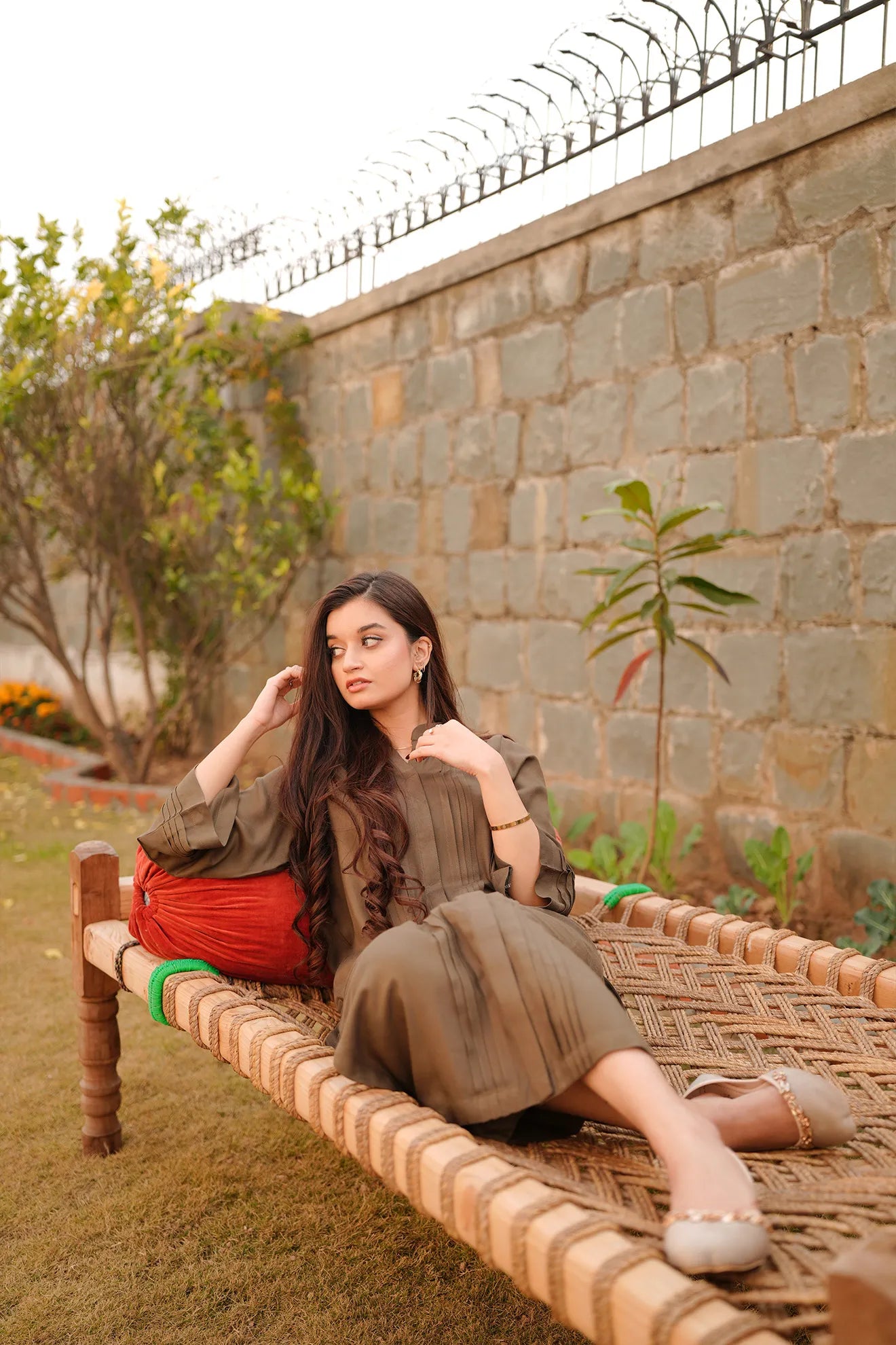 Olive Reverie – 2PC Linen Stitched Suit